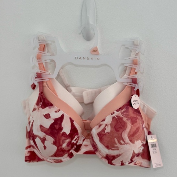 ⭐️NWT - Danskin Women's Marble Pink and White Bra - Picture 1 of 7